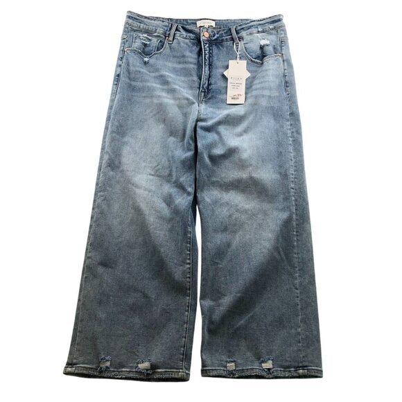 NWT Risen Women Whitney Jeans Size 3XL Light Wash Wide Leg Distressed Blue Denim - Picture 1 of 16